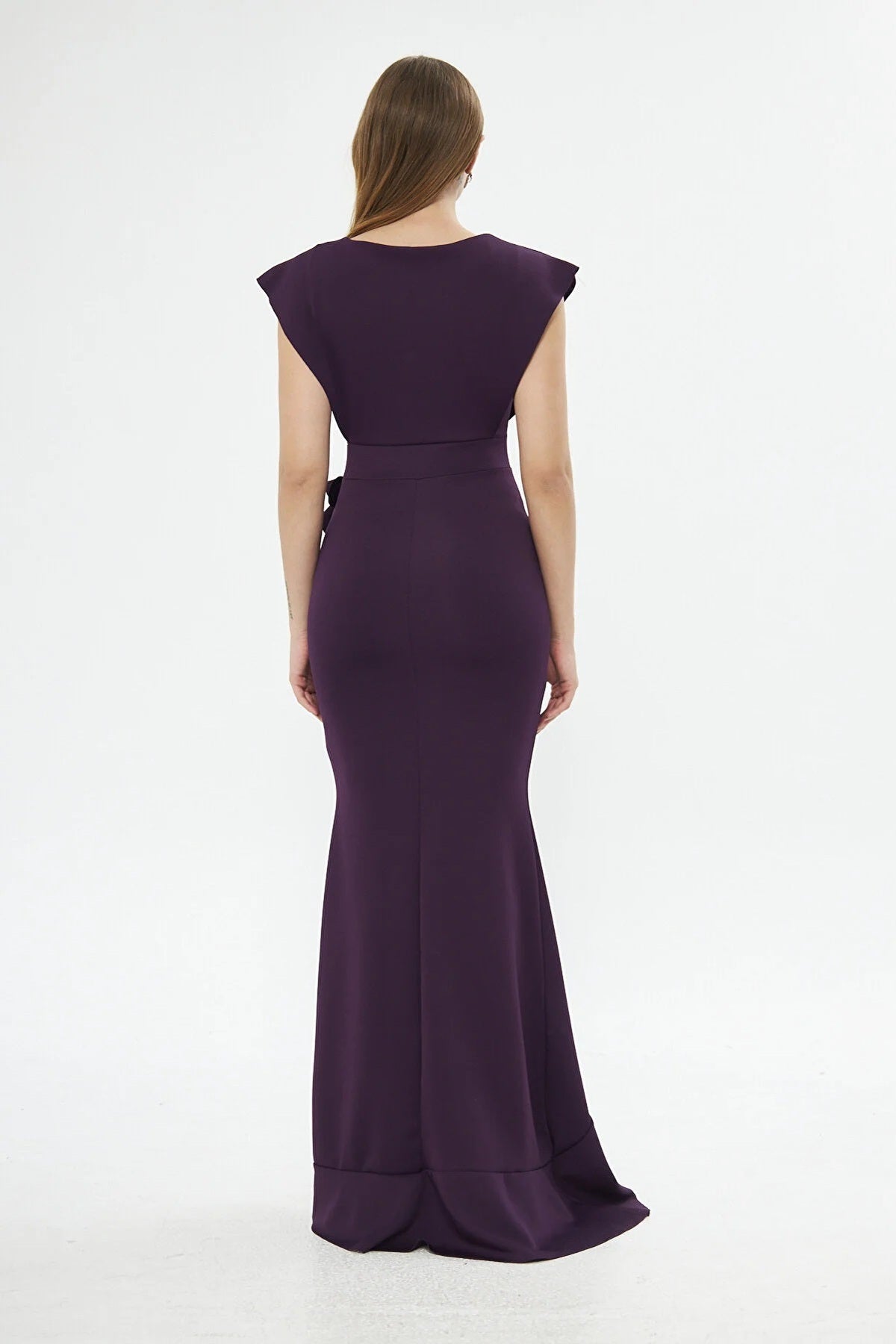 Ärmelloses Maxikleid mit Wickelausschnitt