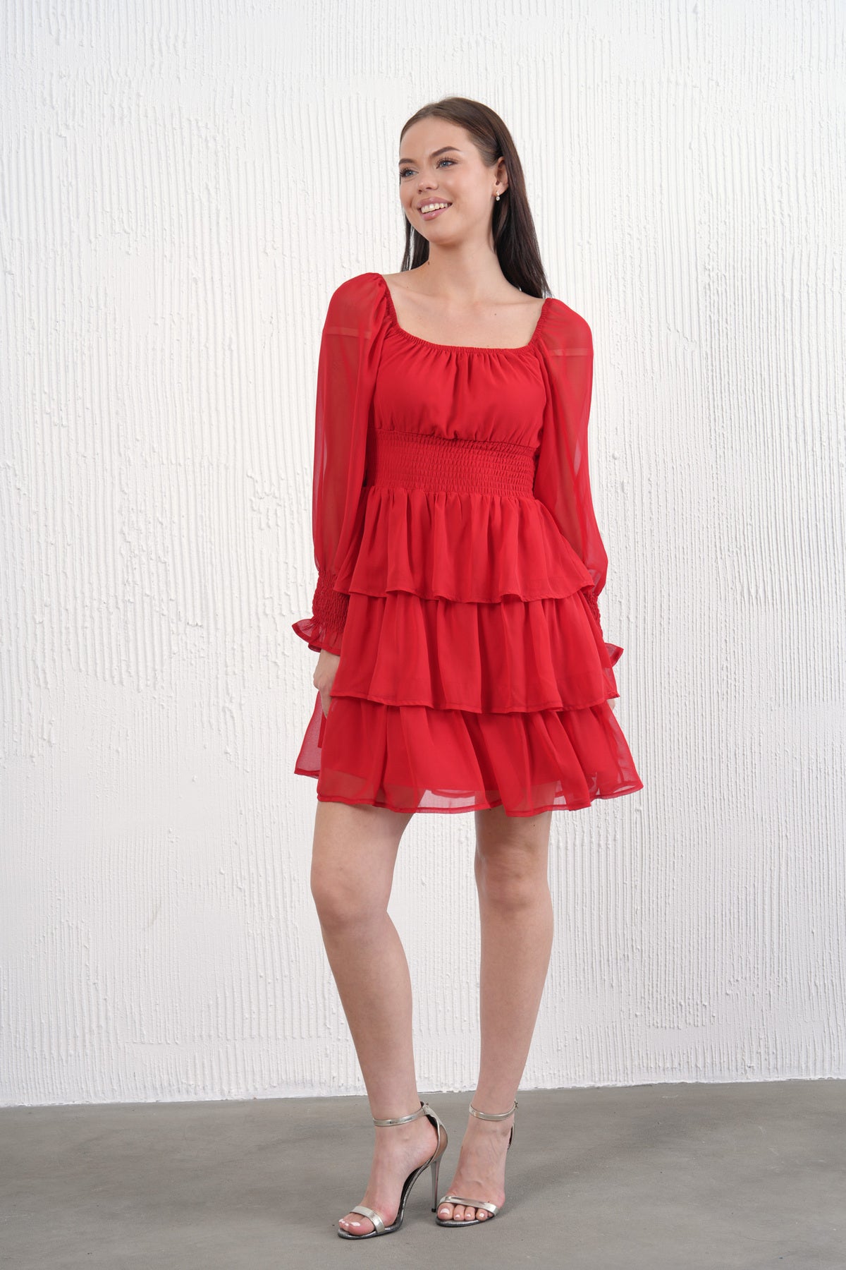 Langärmeliges schulterfreies Minikleid