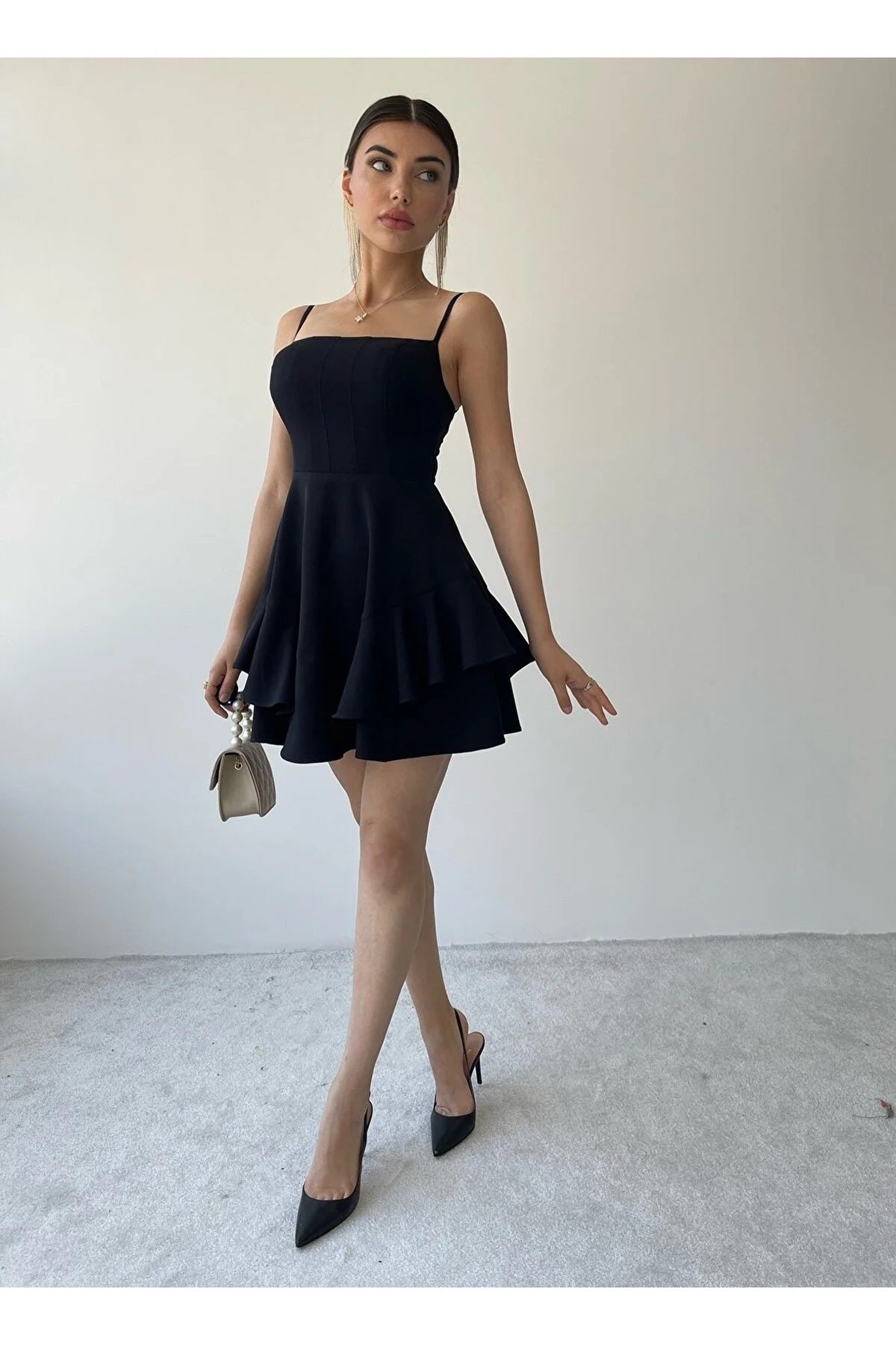 Kleid mit dünnen Trägern