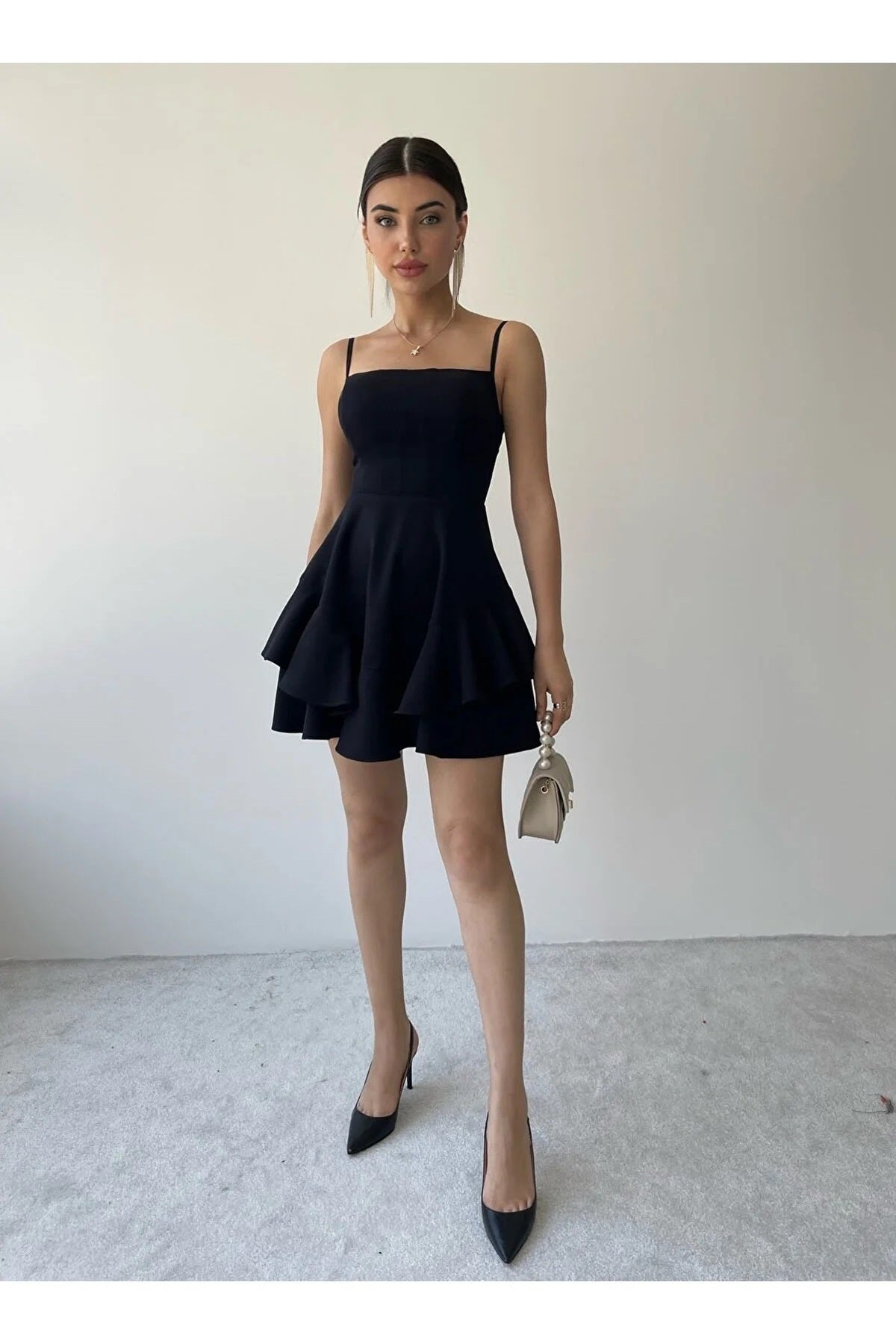 Kleid mit dünnen Trägern