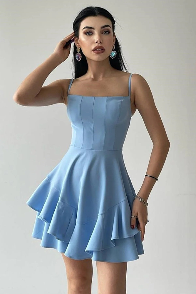 Kleid mit dünnen Trägern
