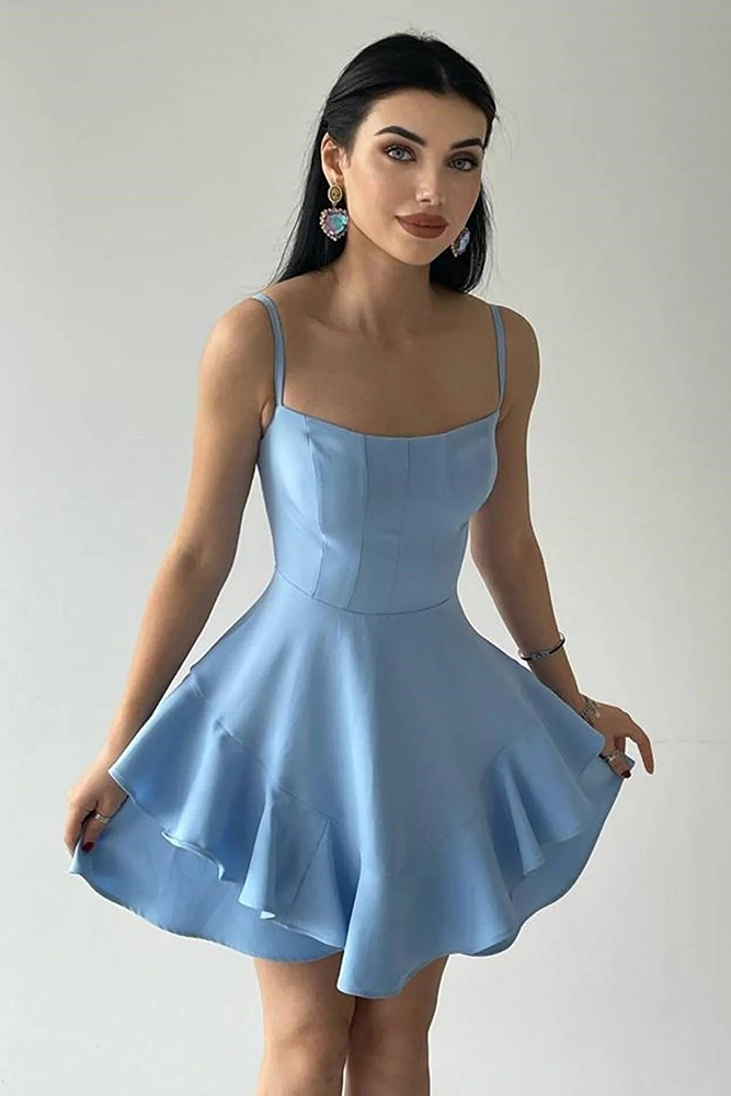 Kleid mit dünnen Trägern