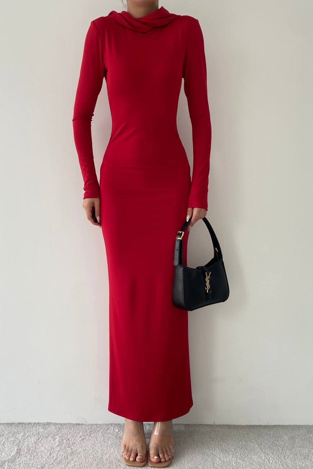 Midikleid mit Kapuze und langen Ärmeln