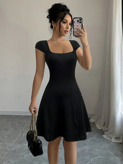 JANE'S Damen Kurzarm Geometrischer Kragen Janjan Crepe Kleid