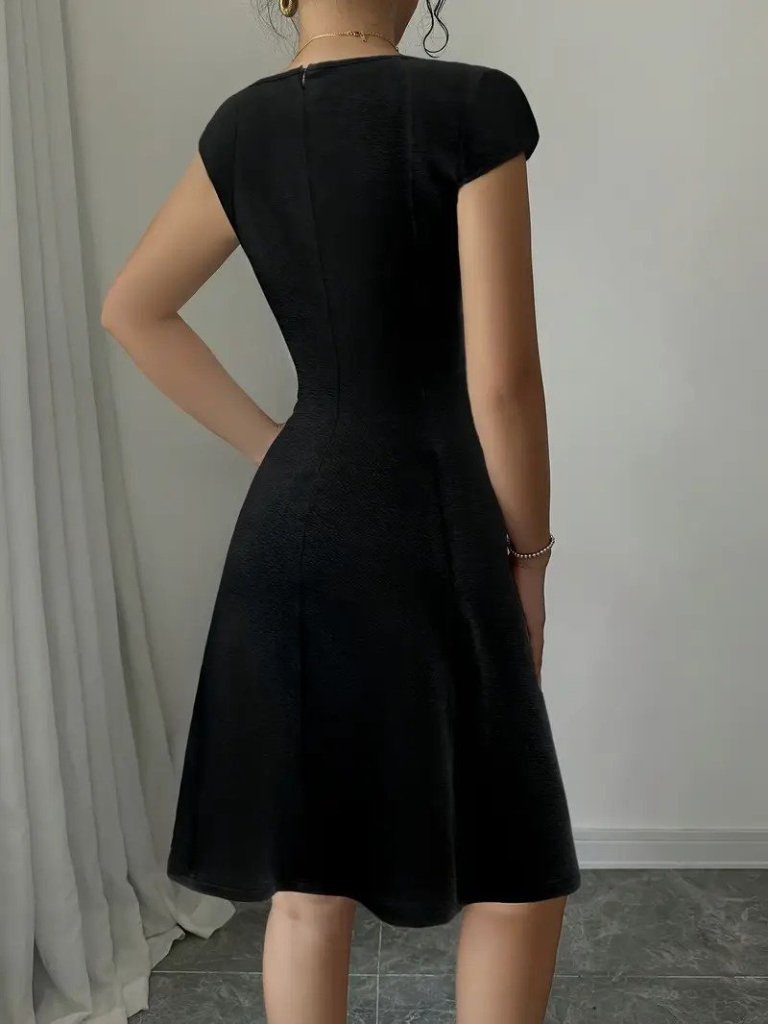 JANE'S Damen Kurzarm Geometrischer Kragen Janjan Crepe Kleid