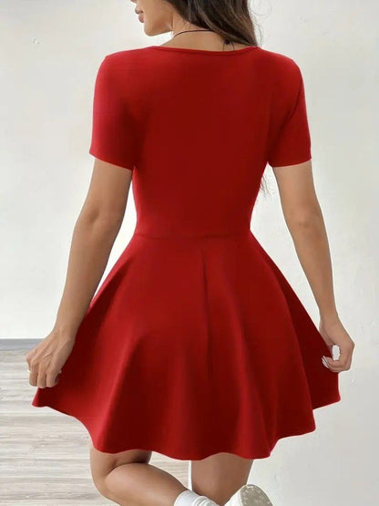 JANE'S Damen Kurzarm Square Neck Kurz Detail Tasche Tauchkleid