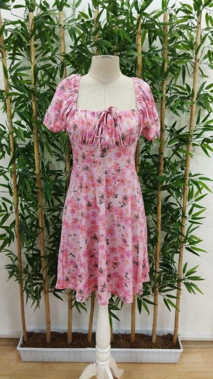 Blumiges Schnür-Supremo Midi-Kleid