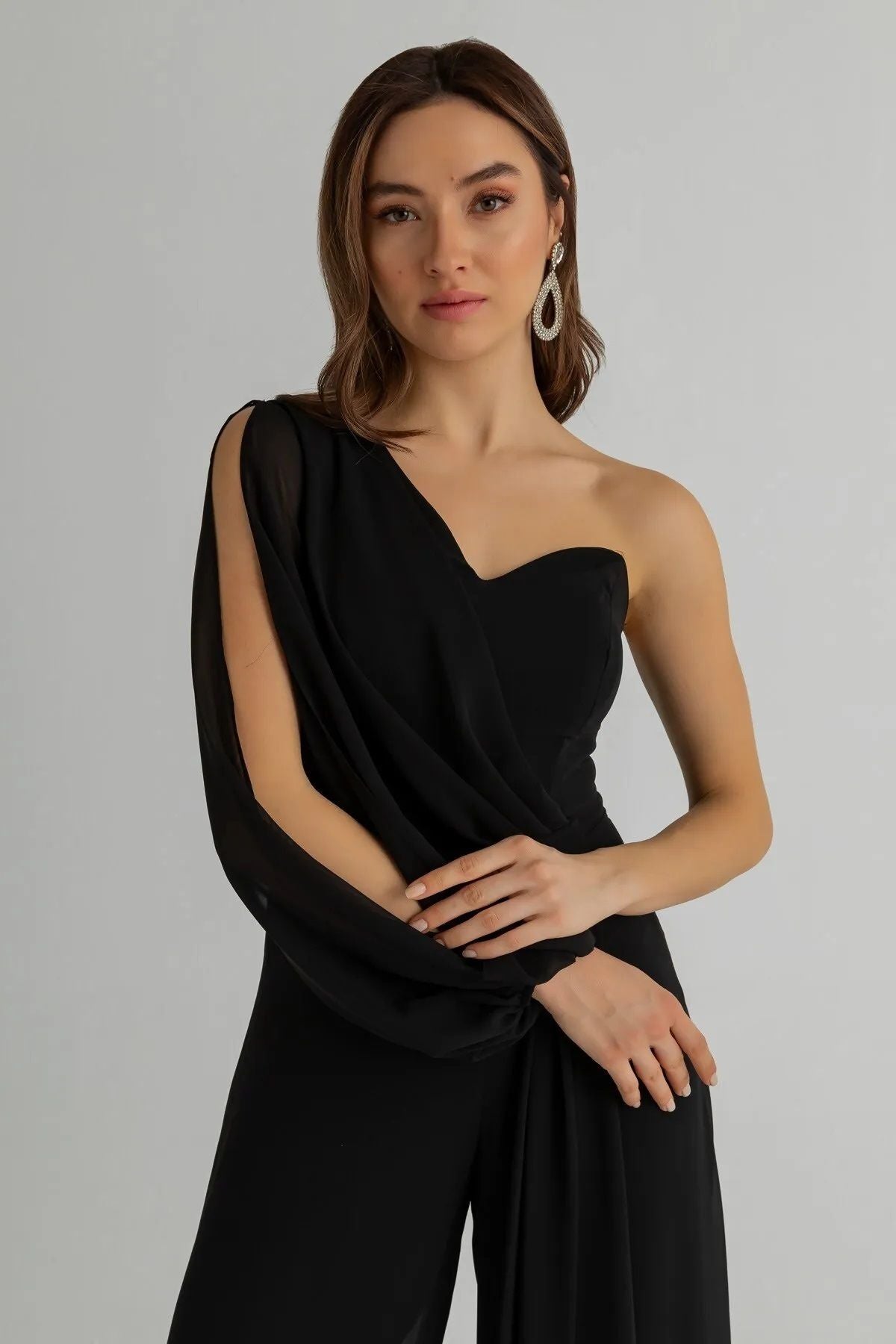 Gürtel-Jumpsuit mit weitem Bein, gefüttert und einem Ärmel