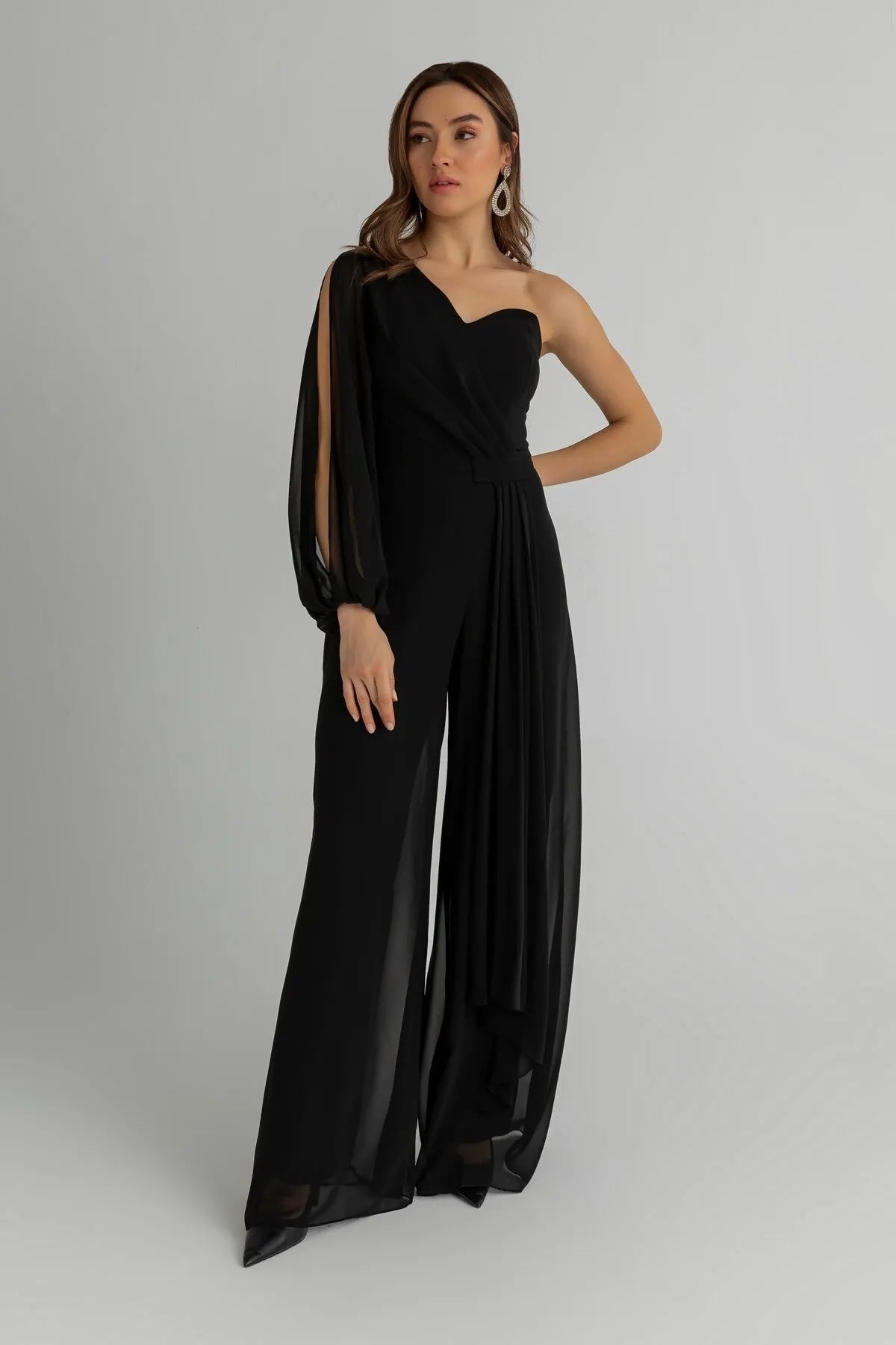 Gürtel-Jumpsuit mit weitem Bein, gefüttert und einem Ärmel