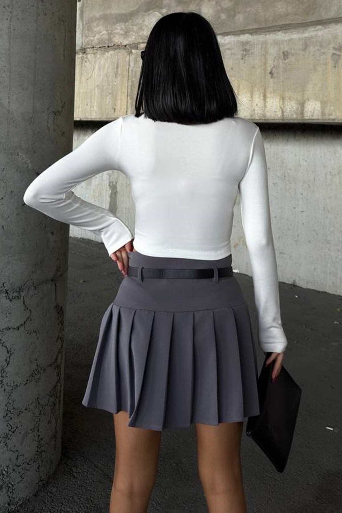 Crop-Cut-Bluse mit langen Ärmeln und Rundhalsausschnitt