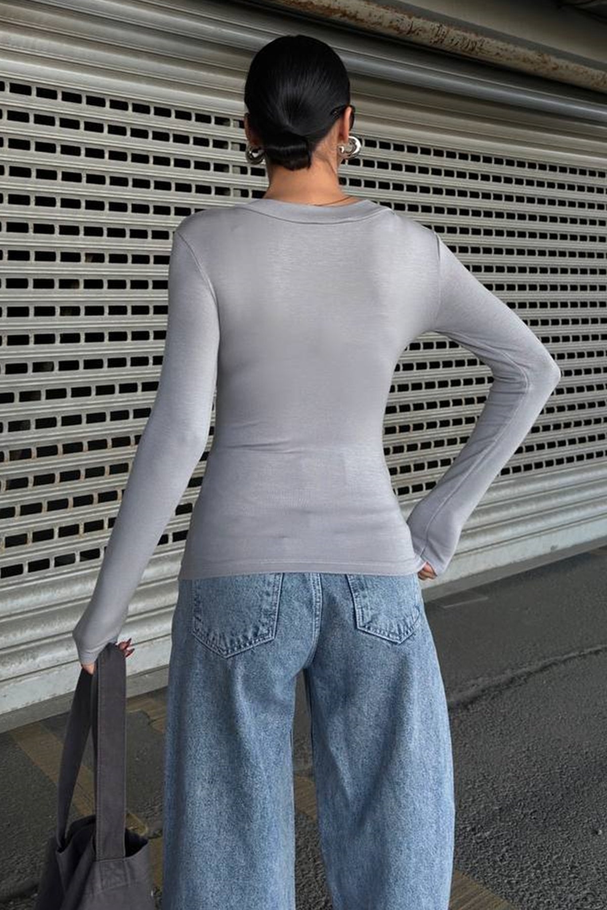 Langärmelige Bluse mit V-Ausschnitt