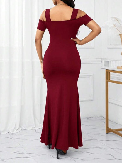 Damen Off-Shoulder Kleid aus importiertem Krepp mit Schlitz