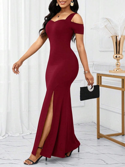 Damen Off-Shoulder Kleid aus importiertem Krepp mit Schlitz