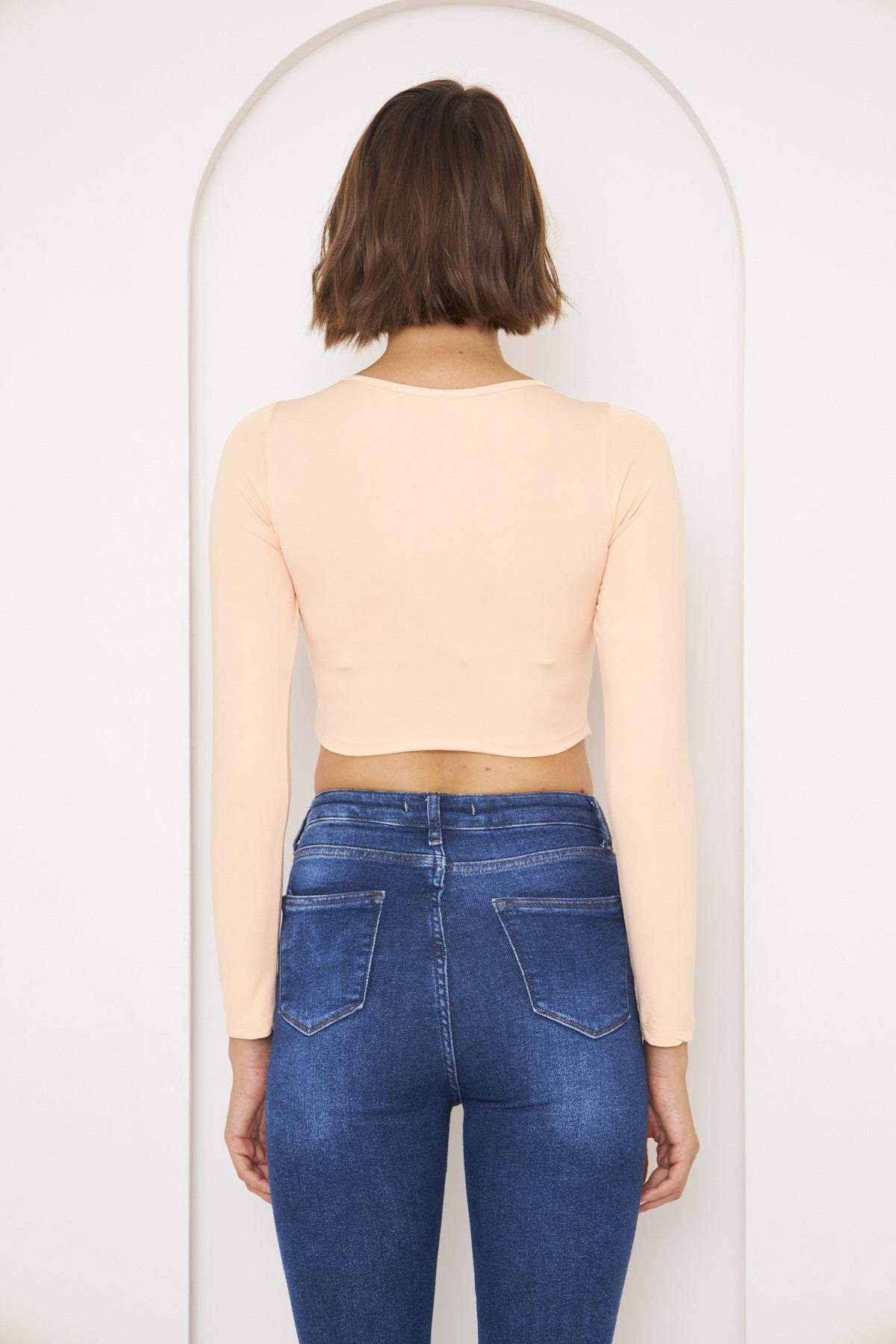 Crop-Bluse mit Rundhalsausschnitt und langen Ärmeln