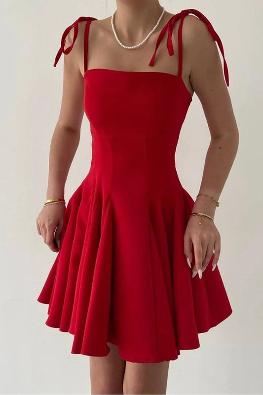 Kleid mit dünnen Trägern