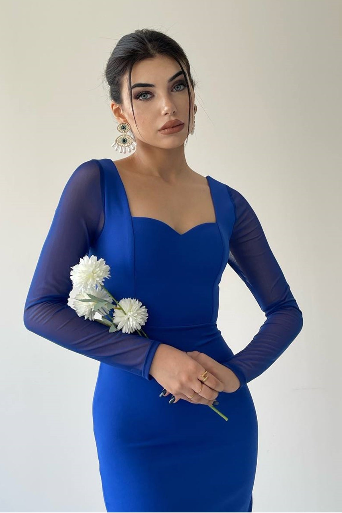 Midi-Bleistiftkleid mit Herzausschnitt