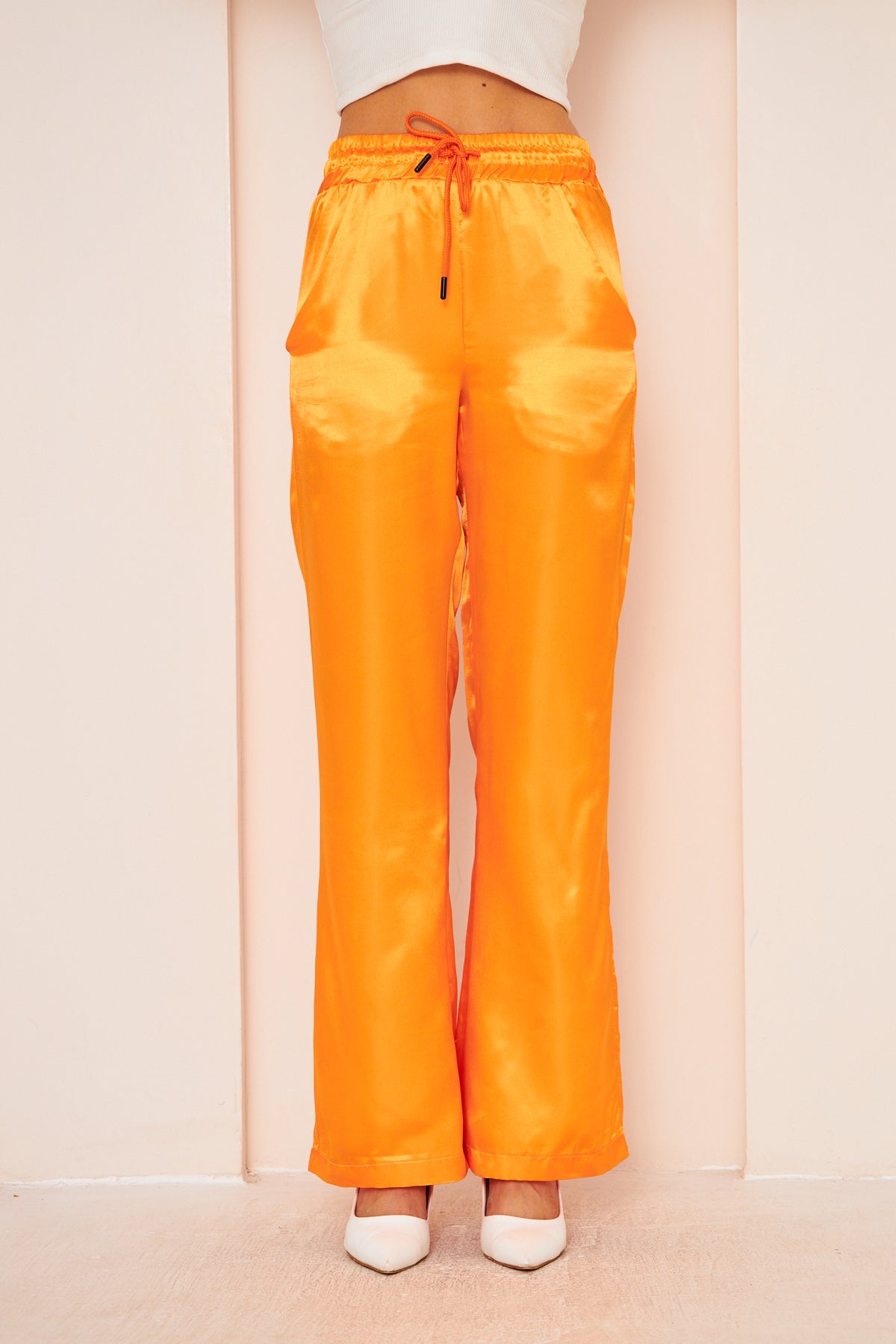 Satinhose mit hohem Bund