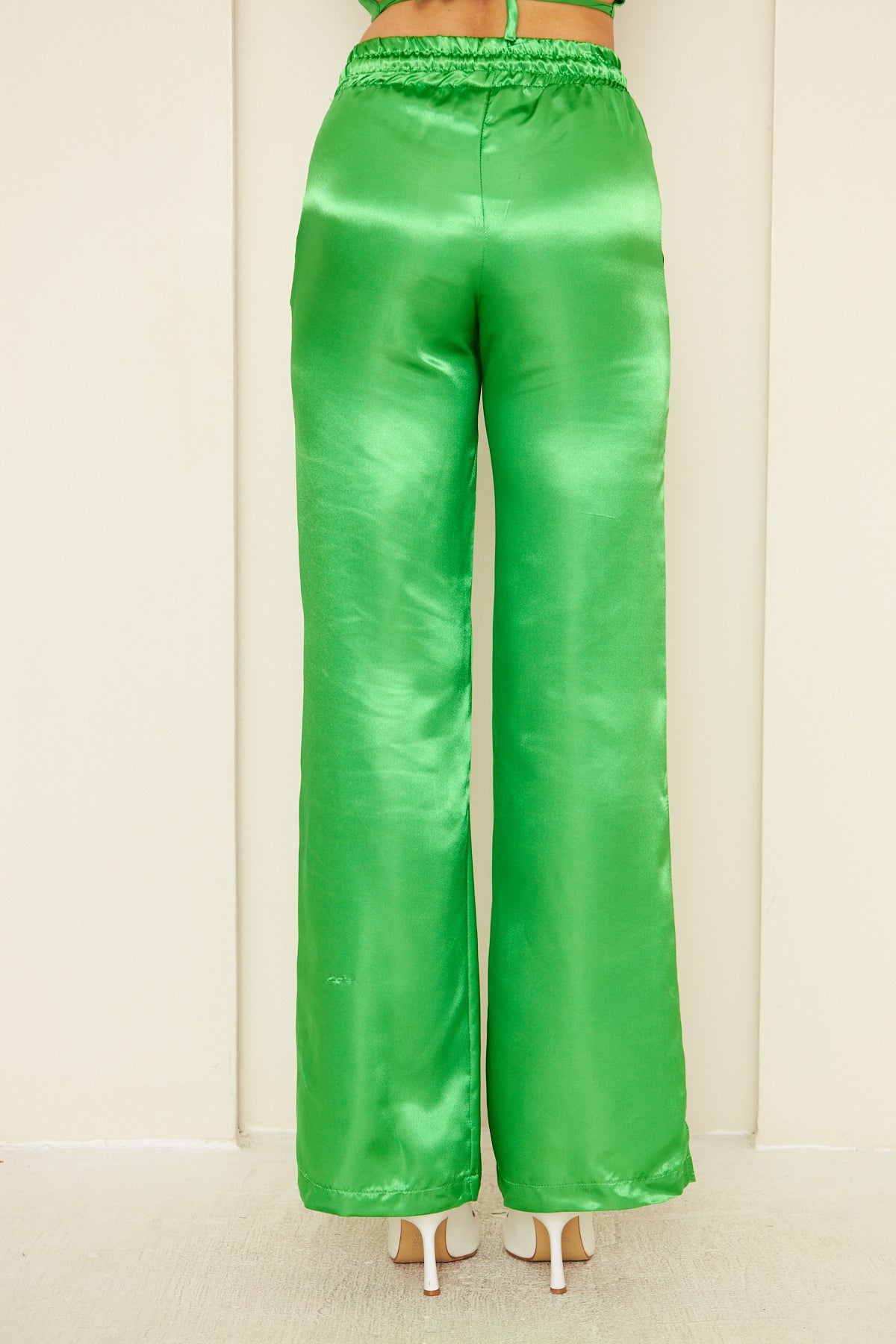 Satinhose mit hohem Bund