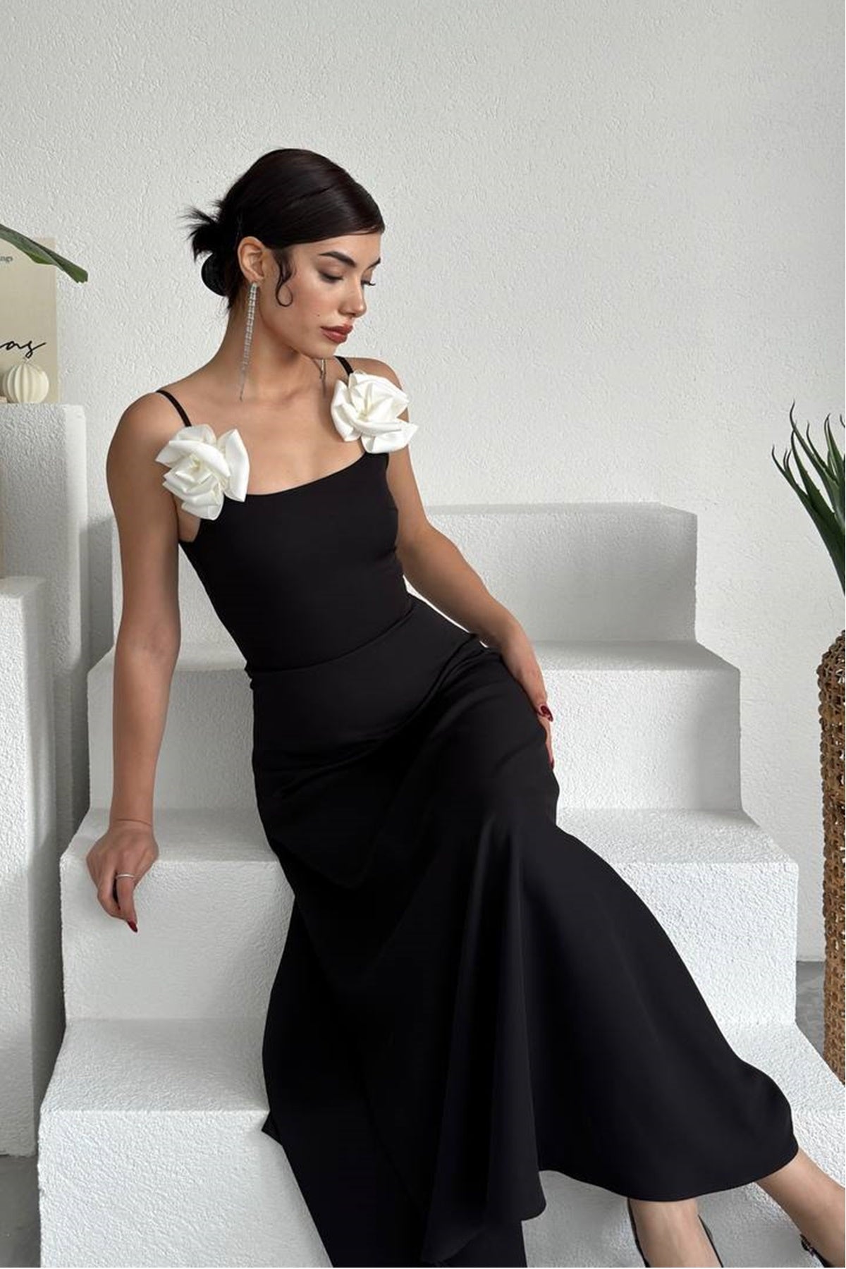 Trägerloses Maxikleid mit Ausschnitt