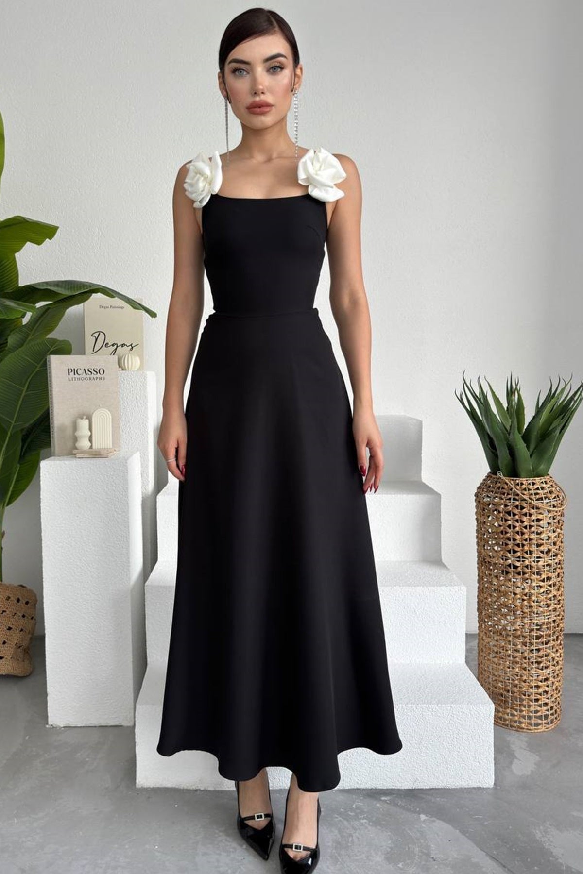 Trägerloses Maxikleid mit Ausschnitt