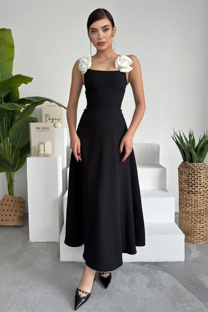 Trägerloses Maxikleid mit Ausschnitt