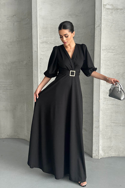 Maxikleid mit V-Ausschnitt und Gürteldetails
