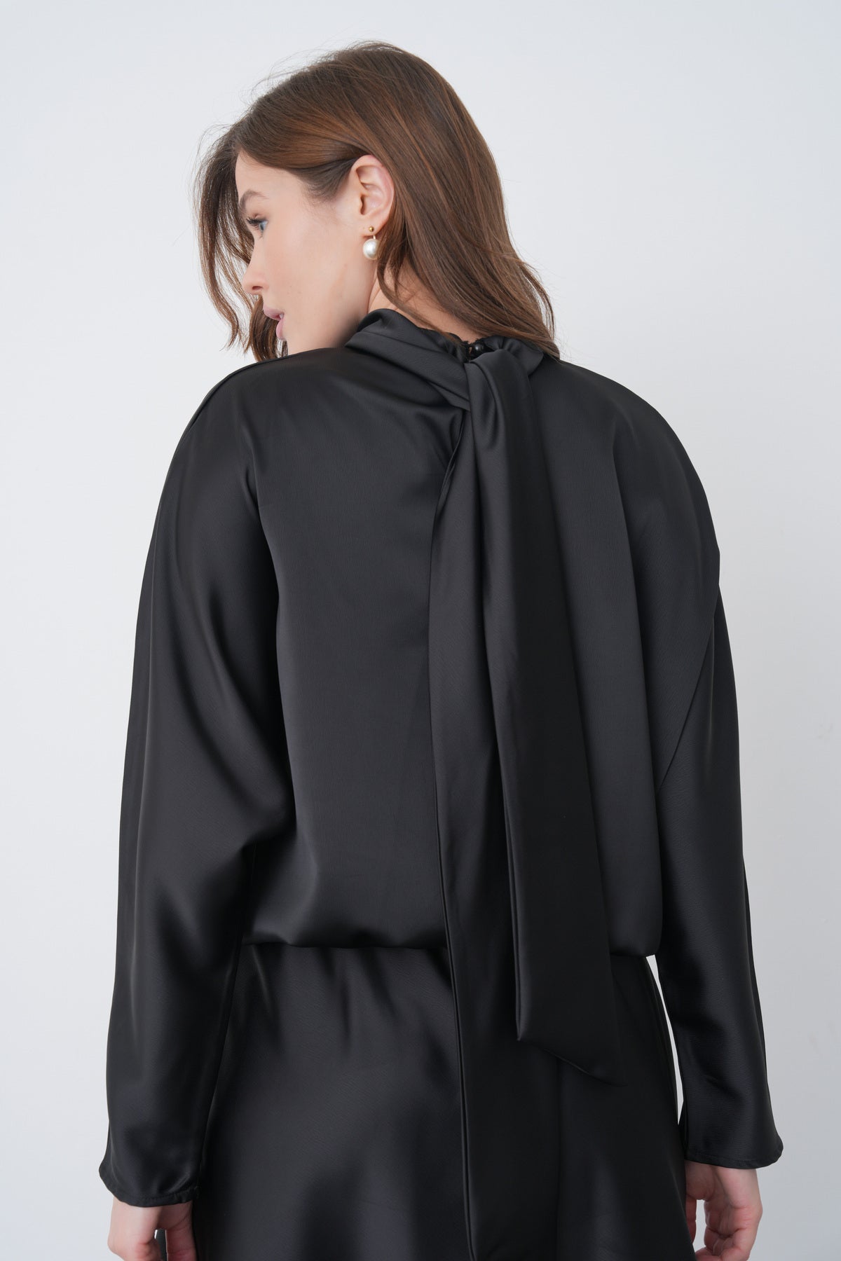 Damen Schwarzes Satin Kragen Mini Kleid