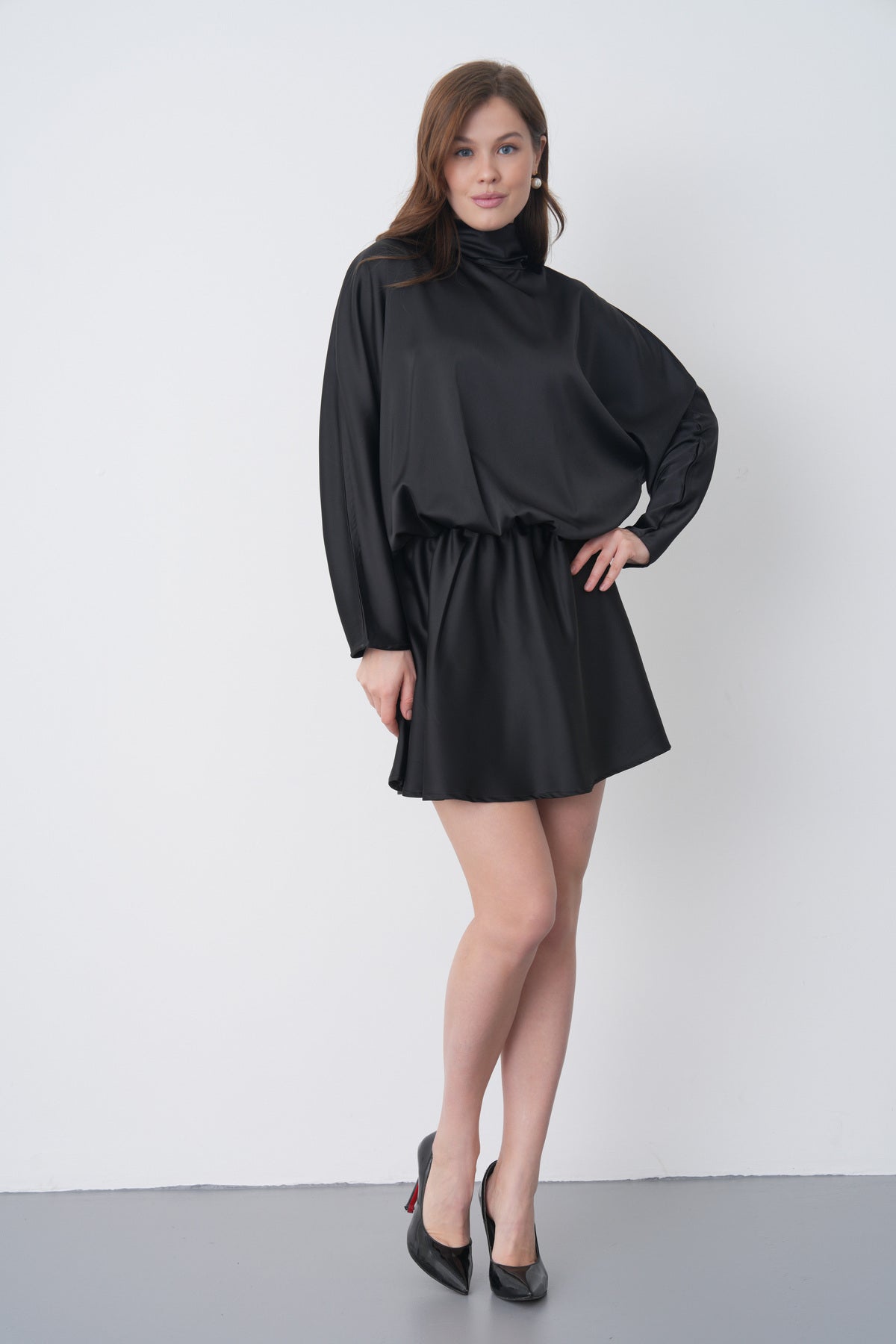 Damen Schwarzes Satin Kragen Mini Kleid
