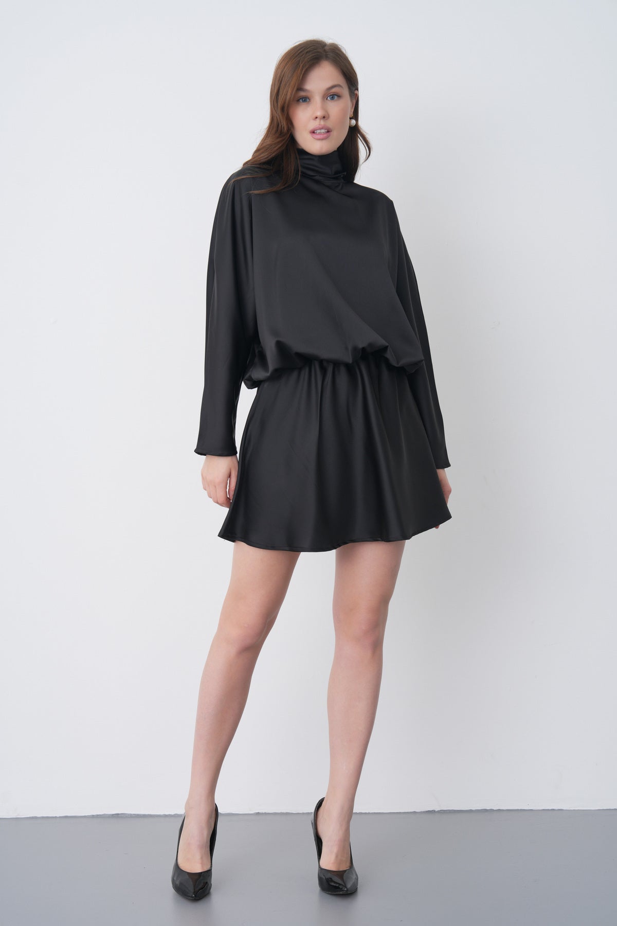 Damen Schwarzes Satin Kragen Mini Kleid