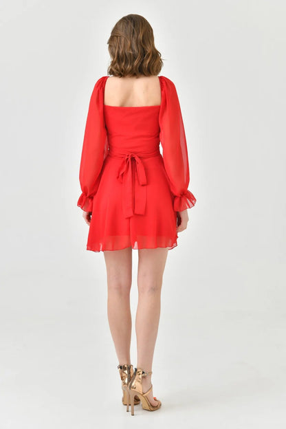 Gefüttertes Minikleid aus Chiffon, einteilig