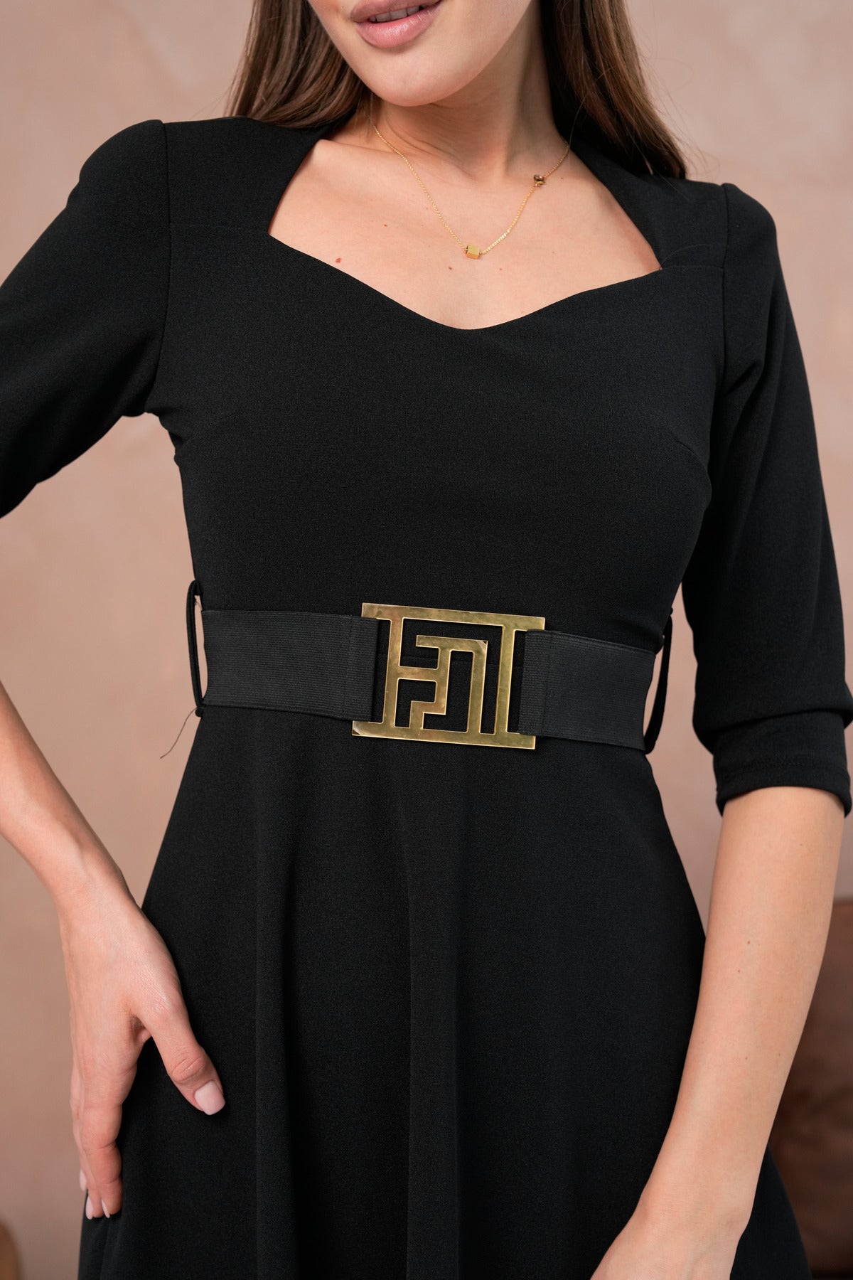 Midikleid mit Gürtel
