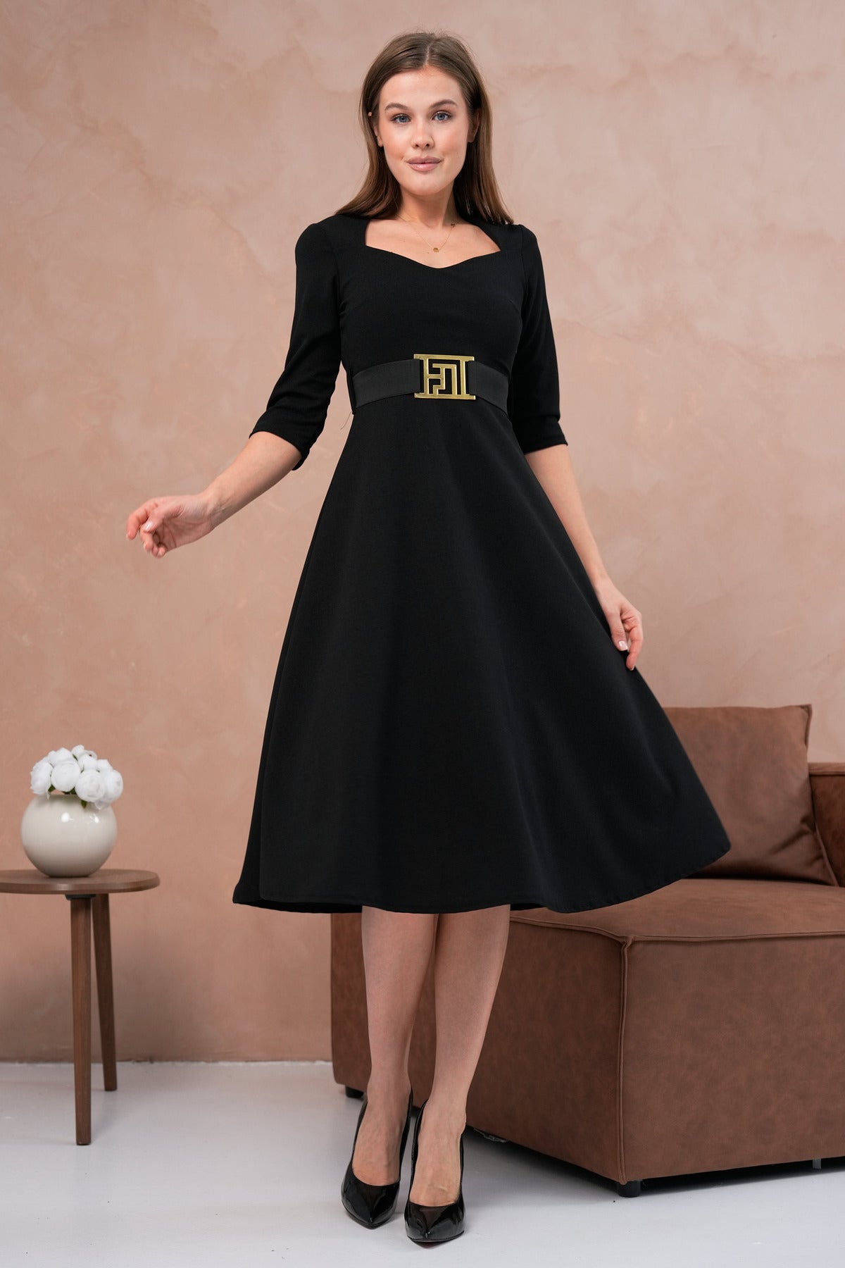 Midikleid mit Gürtel