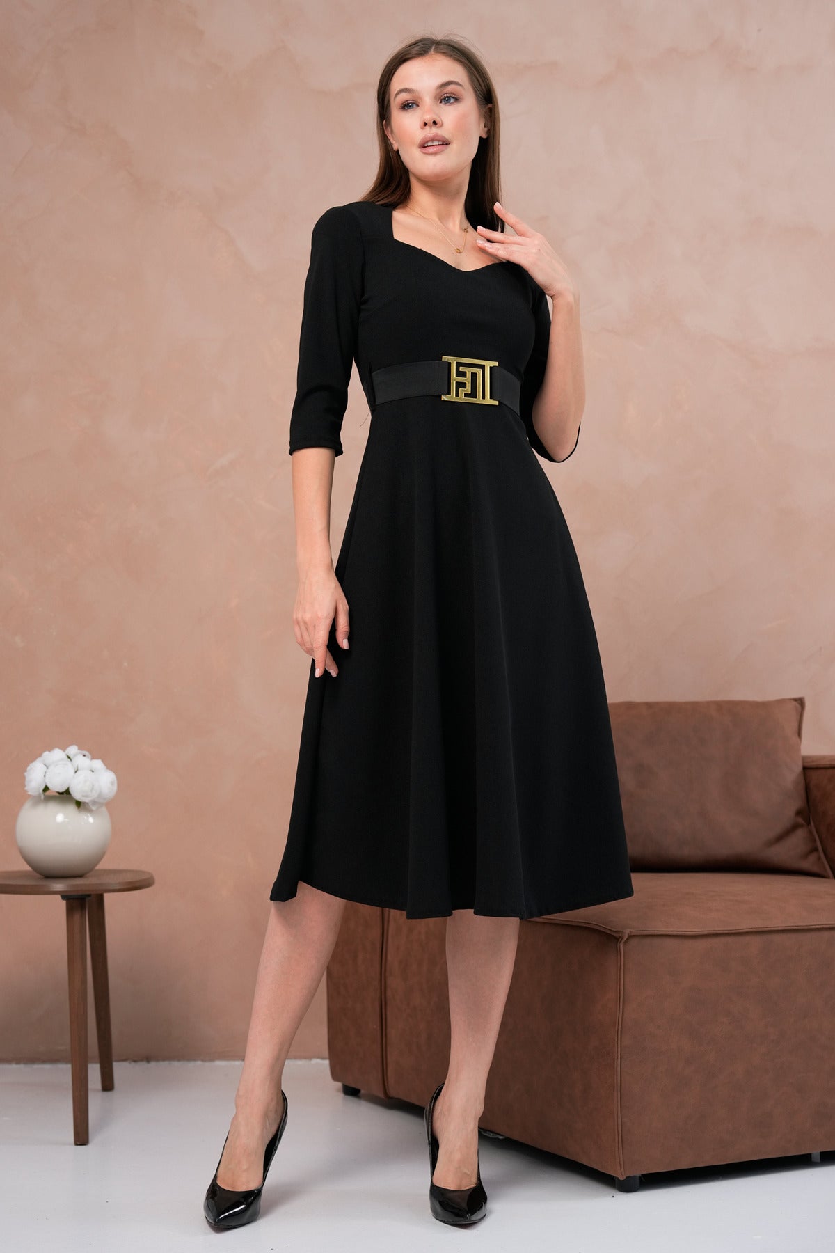 Midikleid mit Gürtel