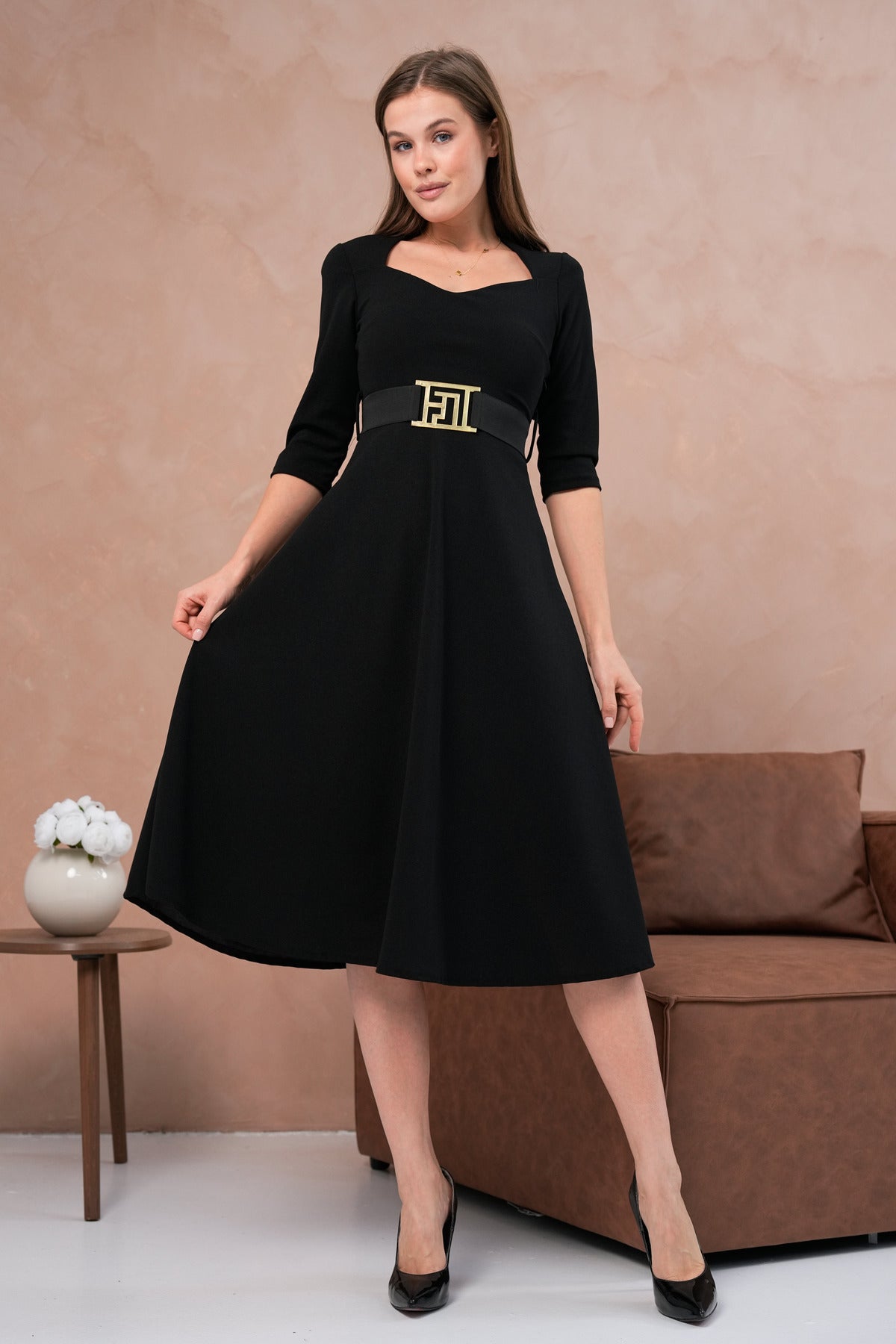 Midikleid mit Gürtel