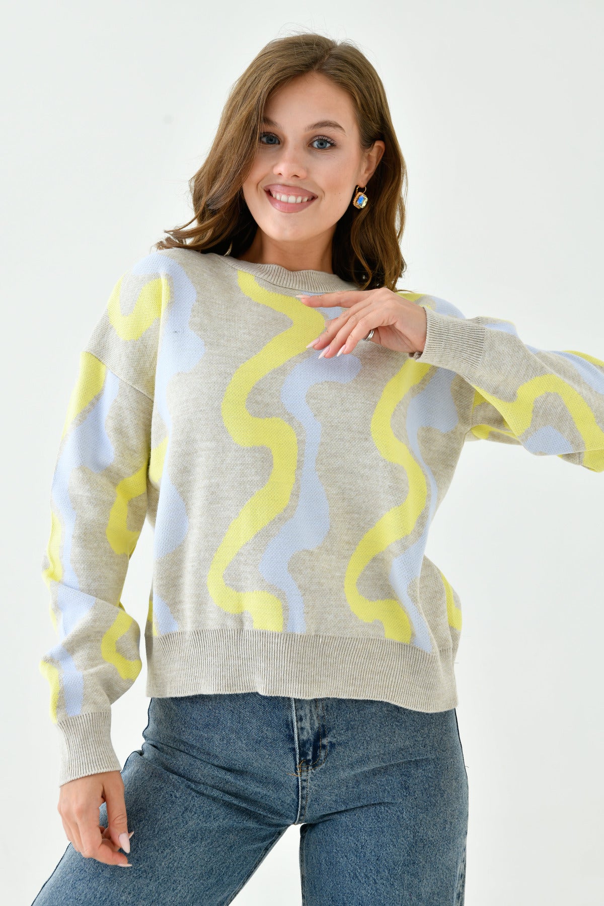 Strickpullover mit V-Ausschnitt und geometrischem Muster
