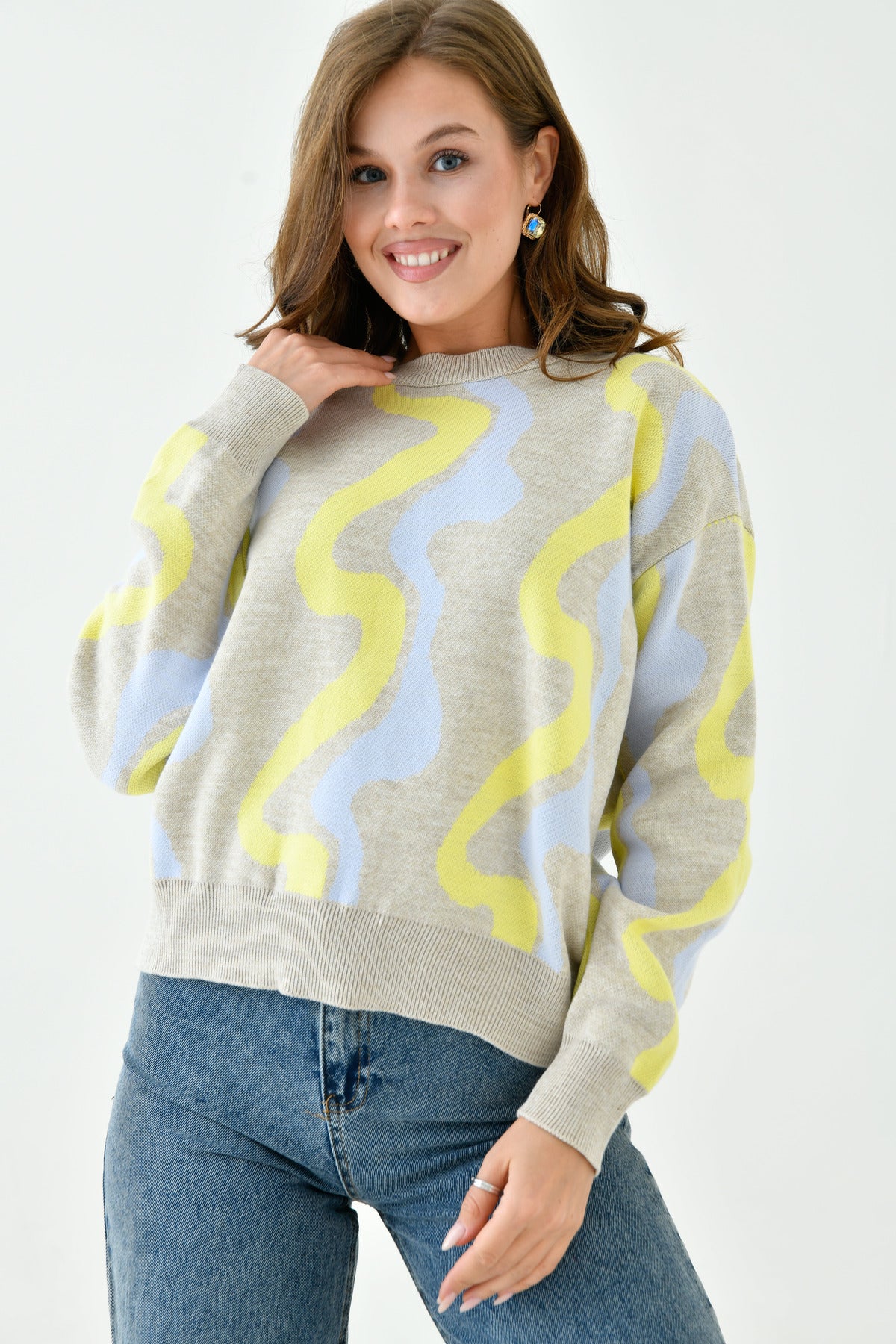 Strickpullover mit V-Ausschnitt und geometrischem Muster