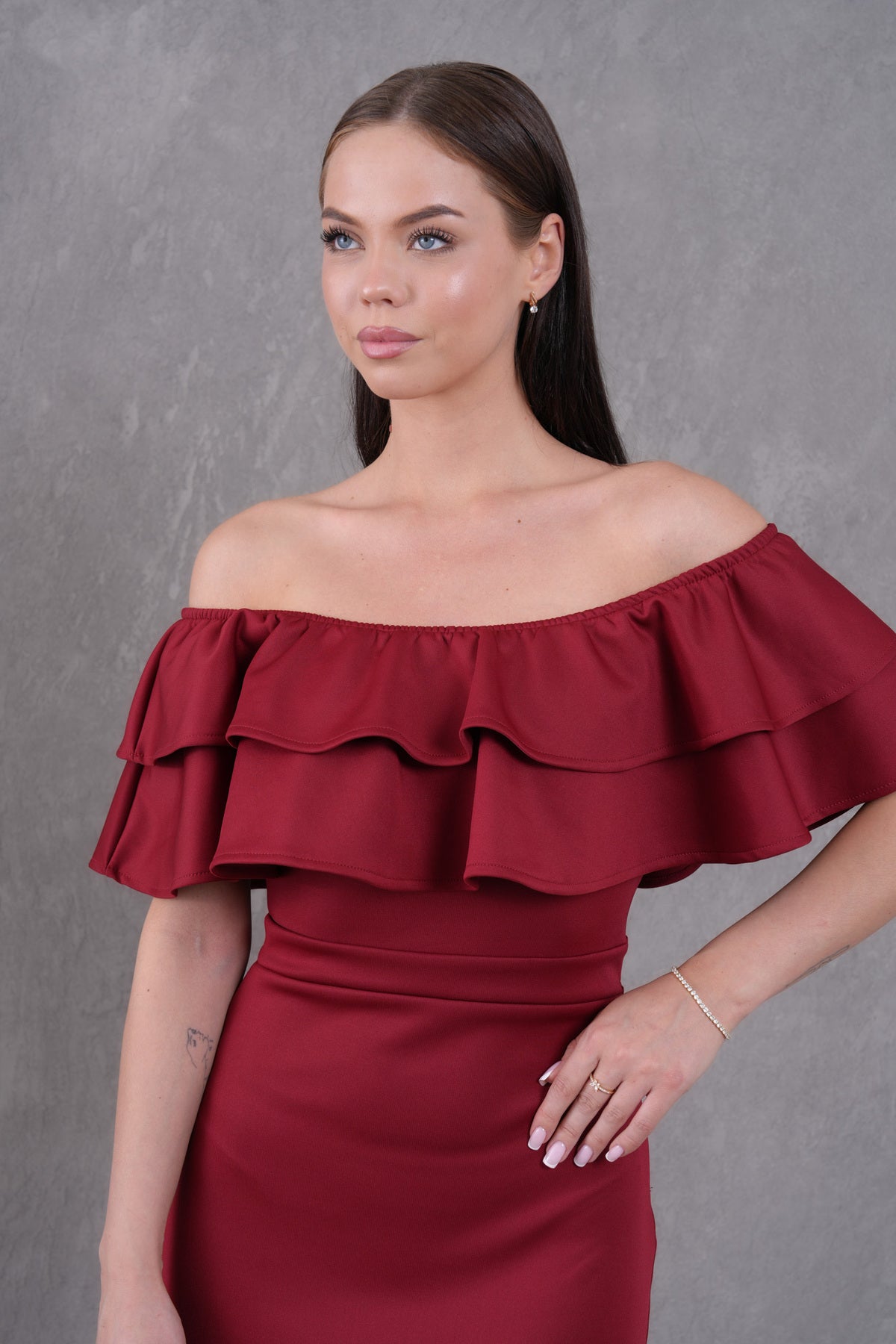 Trägerloses Midi-Bleistiftkleid