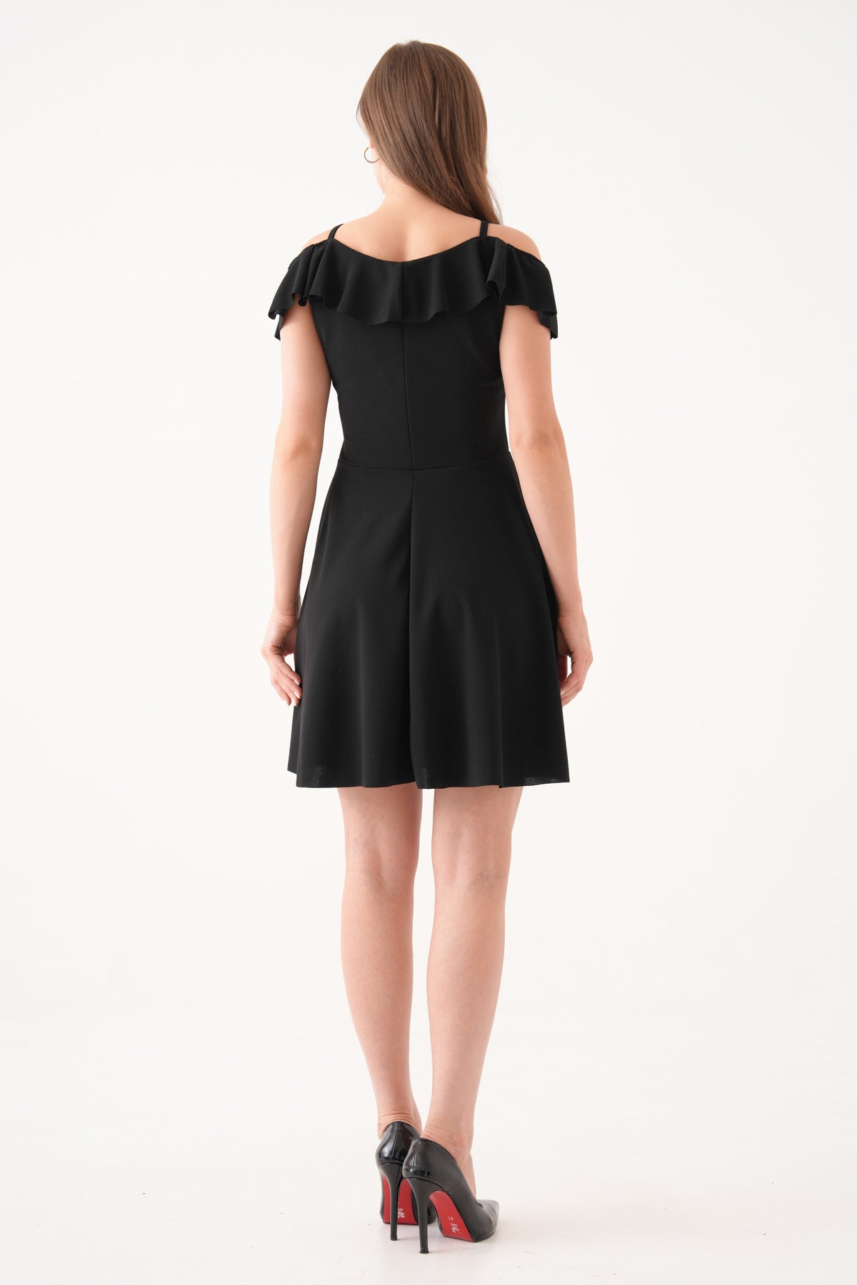 Kleid mit dünnen Trägern und ausgestelltem Rock