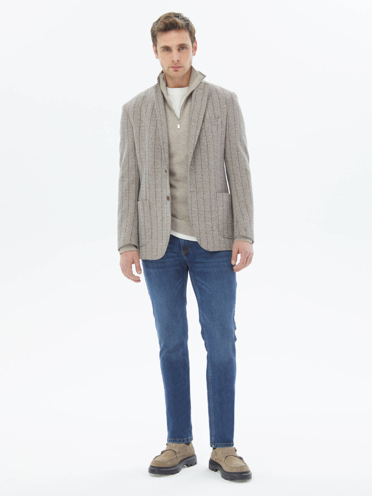 Gestreifte, modern geschnittene Strickjacke aus Baumwollmischung