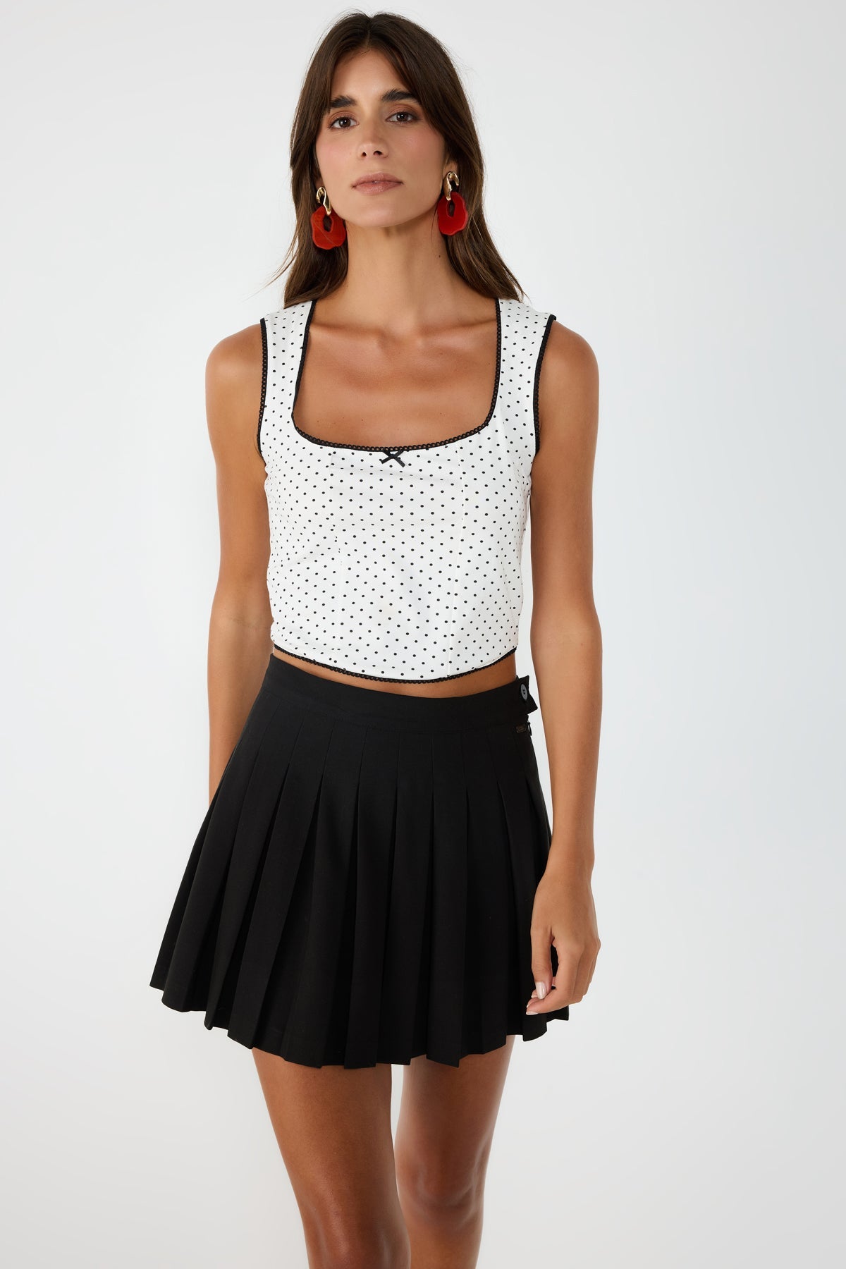 Kurze Bluse mit breiten Trägern