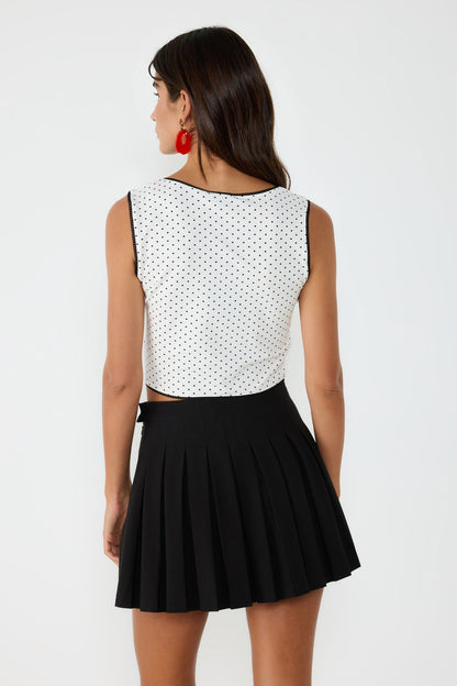 Kurze Bluse mit breiten Trägern