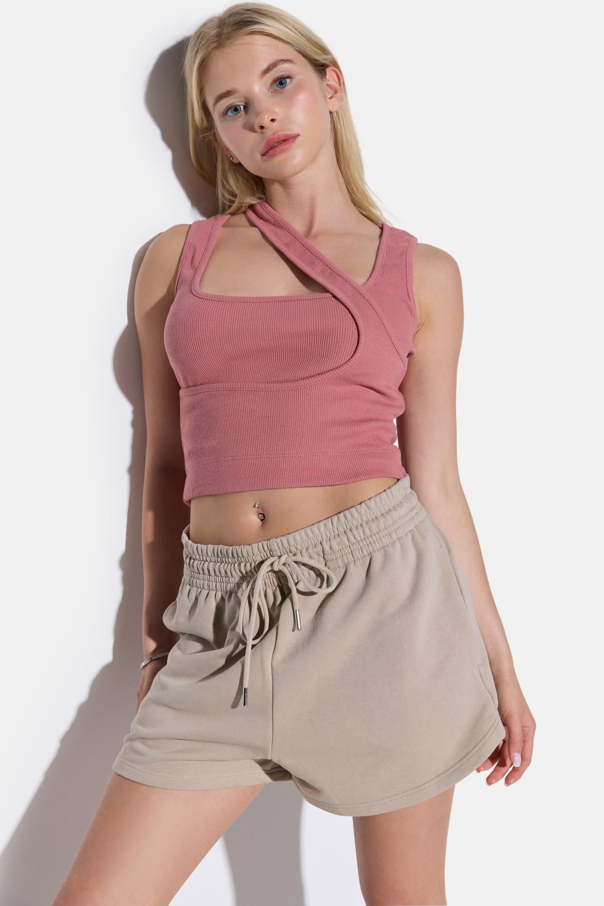 Bluse mit breiten Trägern