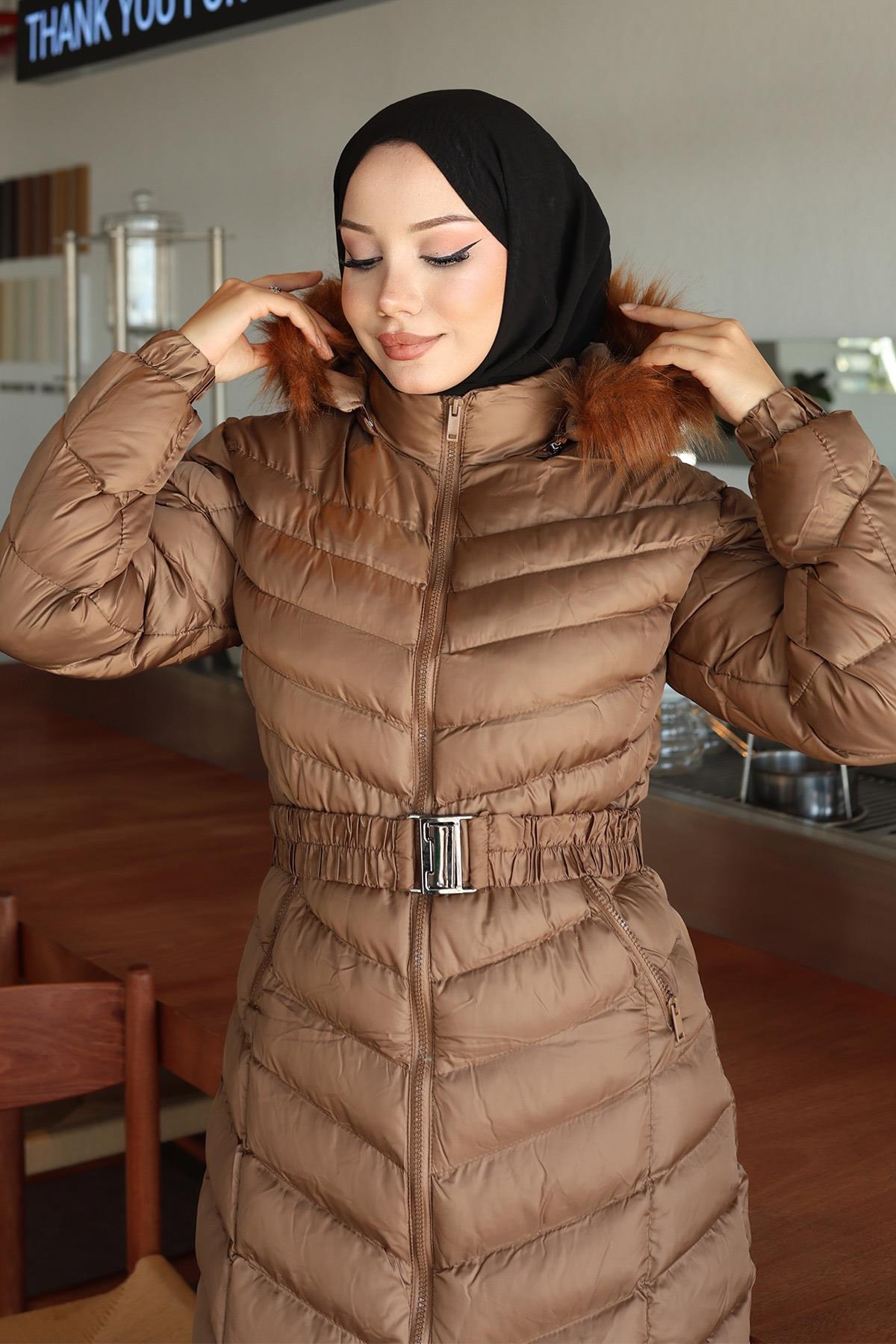 Schwarze Kapuzen-Steppjacke 6155
