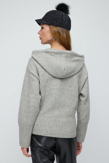 Kapuzenstrickpullover