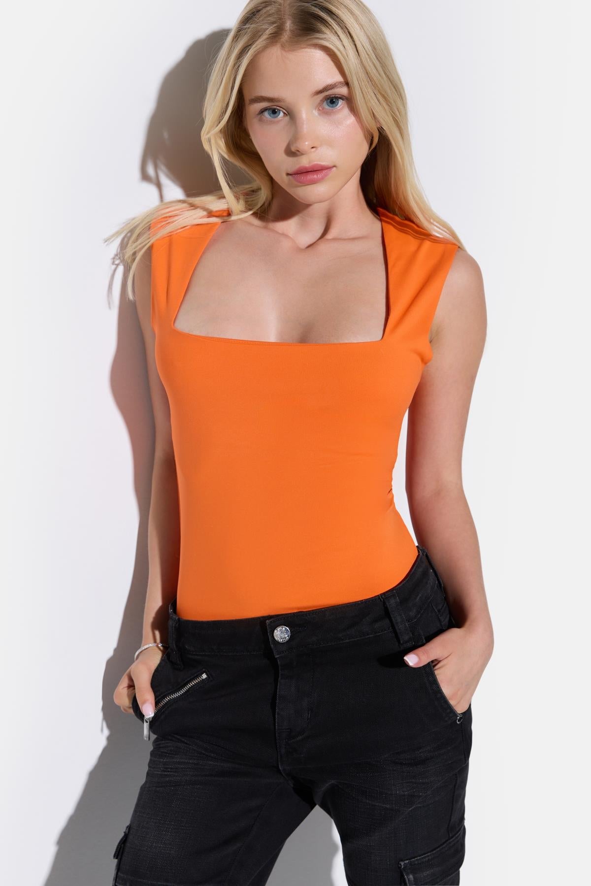 Body mit quadratischem Schnitt