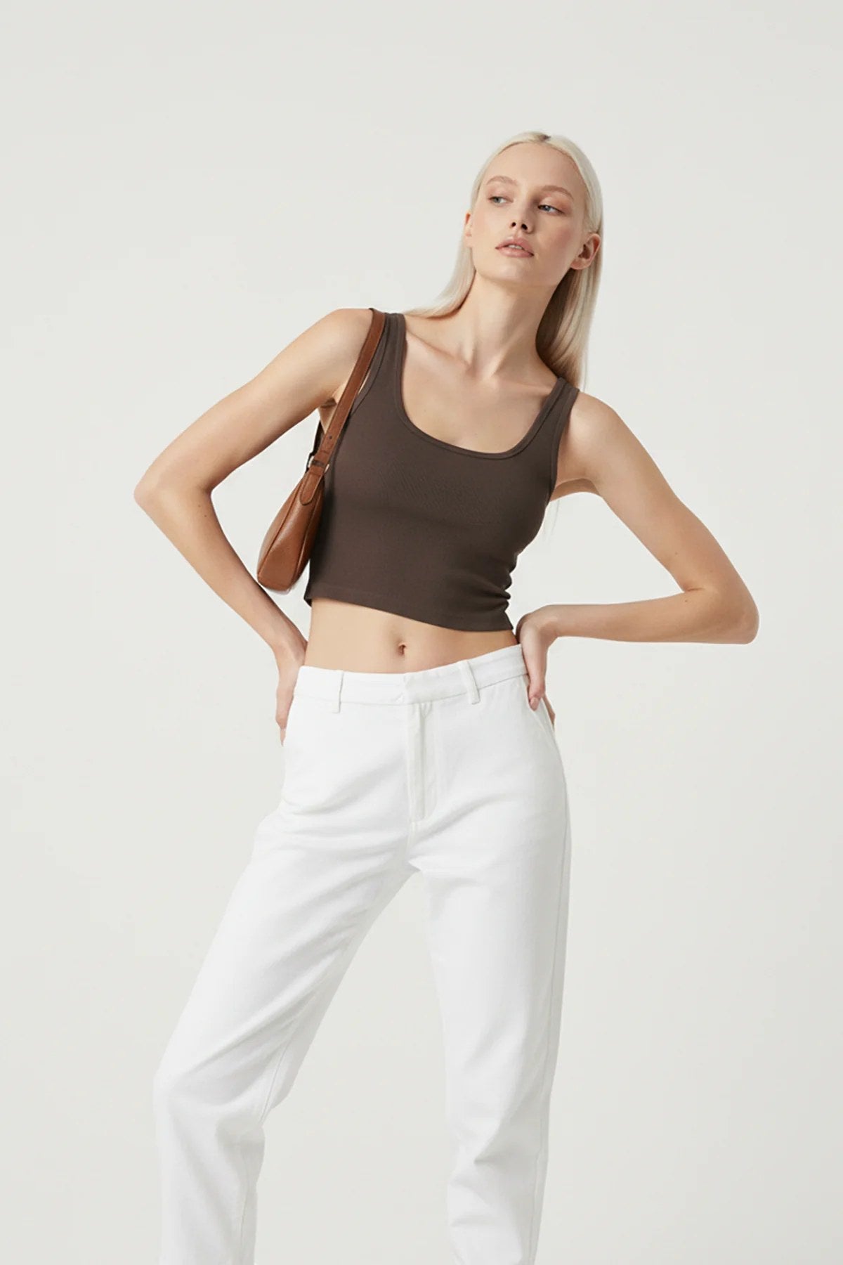 Quadratisches Neck Träger Crop Top