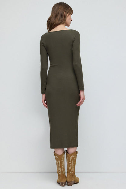 Langärmeliges, figurbetontes Kleid