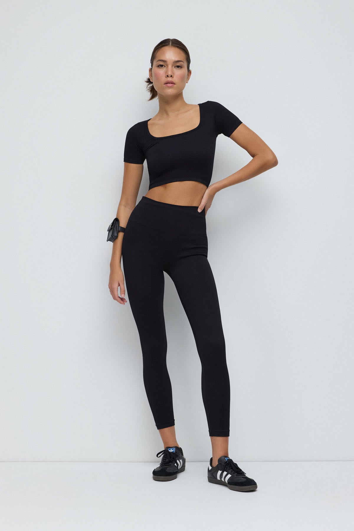 Kurzärmeliges Crop-T-Shirt