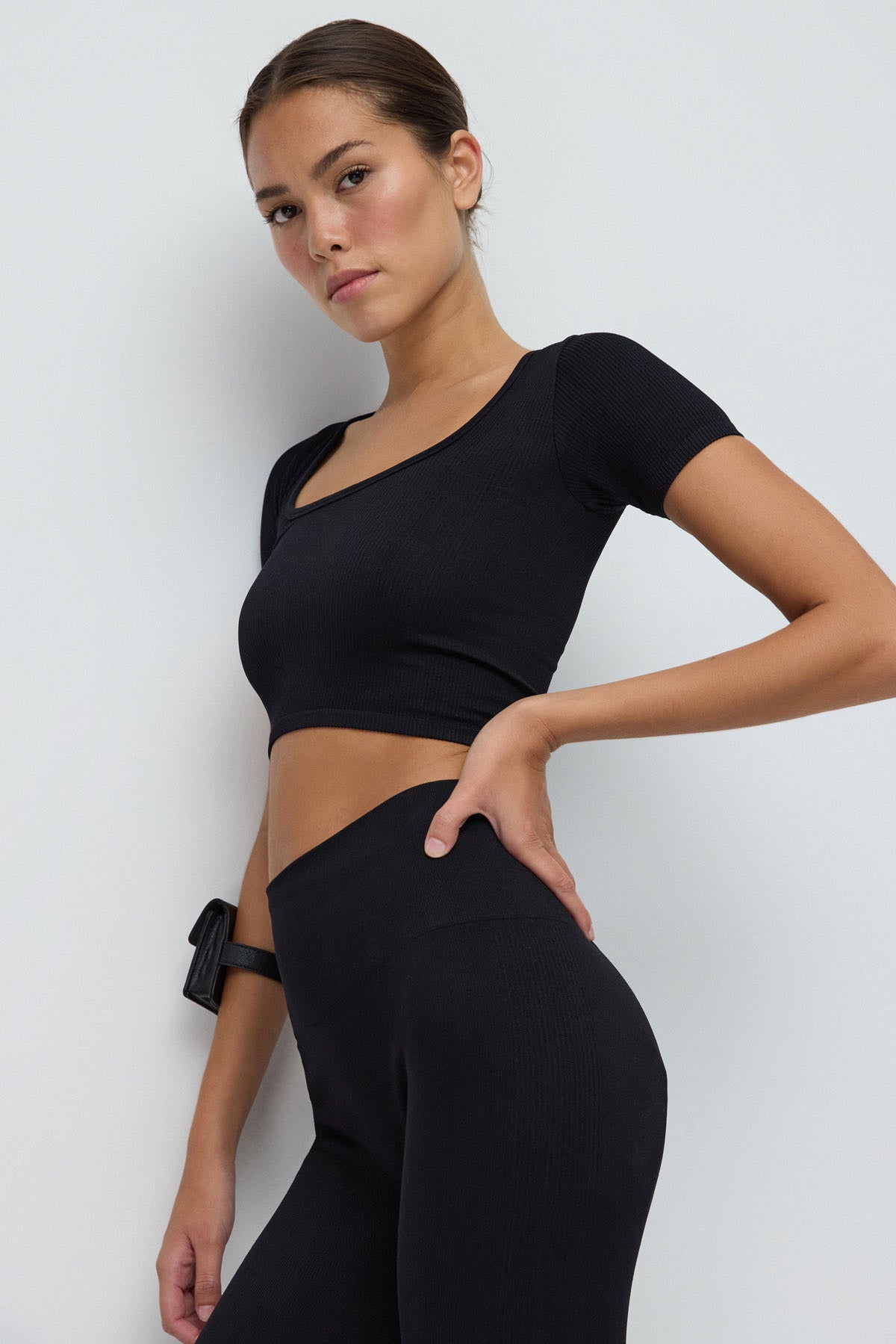 Kurzärmeliges Crop-T-Shirt