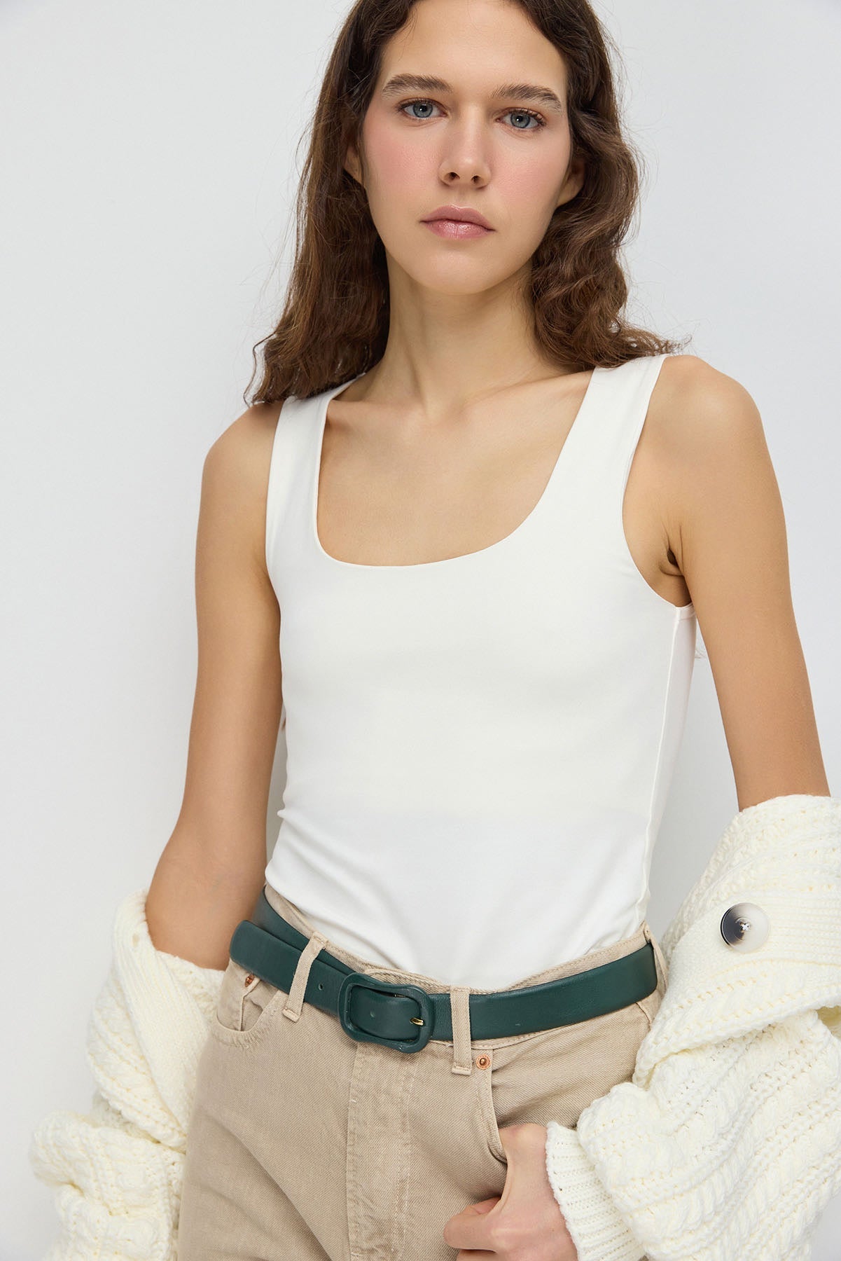 Bluse mit breiten Trägern